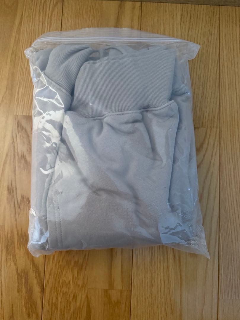 NIL DUE / NIL UN パーカー 【未開封】