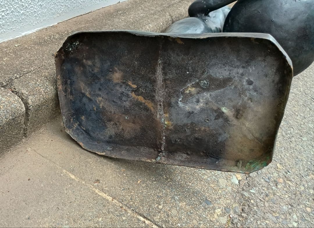 皿持ち猫バリ島　金属製 バリ島皿持ち猫　希少