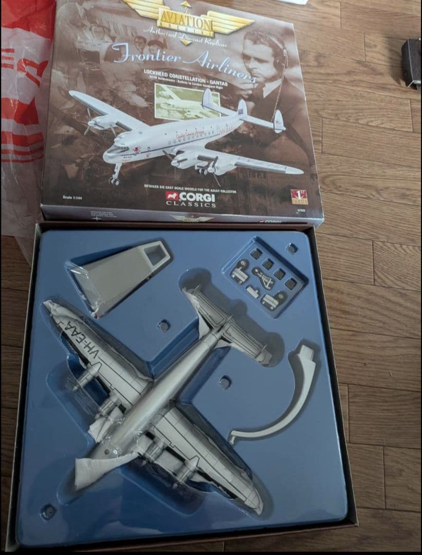 航空機・ヘリコプター Corgi Classics Frontier Airlines 1/144