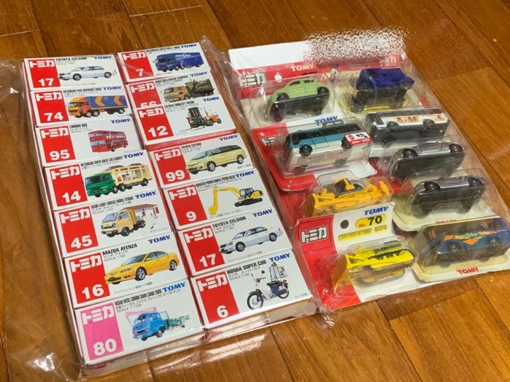 未開封トミカ 23台