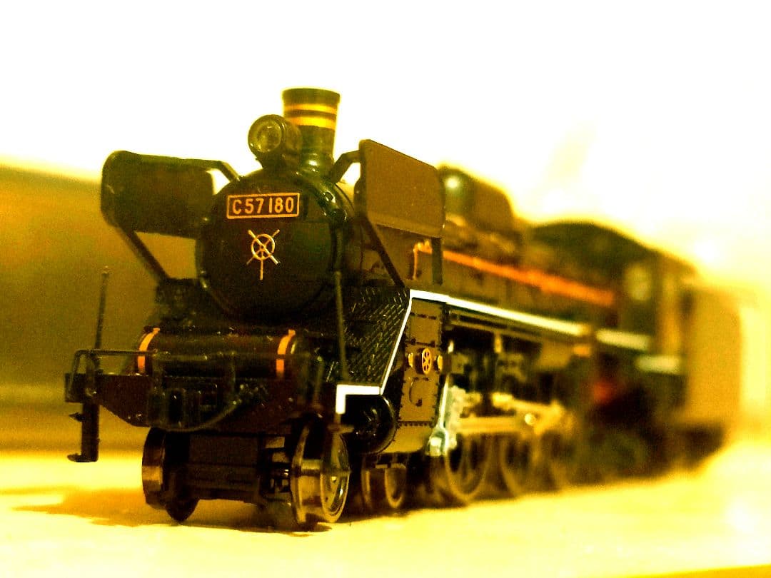 TOMIX　C57 180（門デフ）　ケースなし