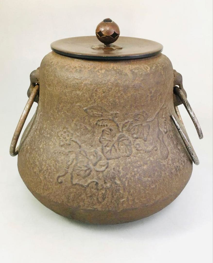 鉄製 瓢箪形 茶釜（耳環付）風炉釜／茶道具／骨董／アンティーク