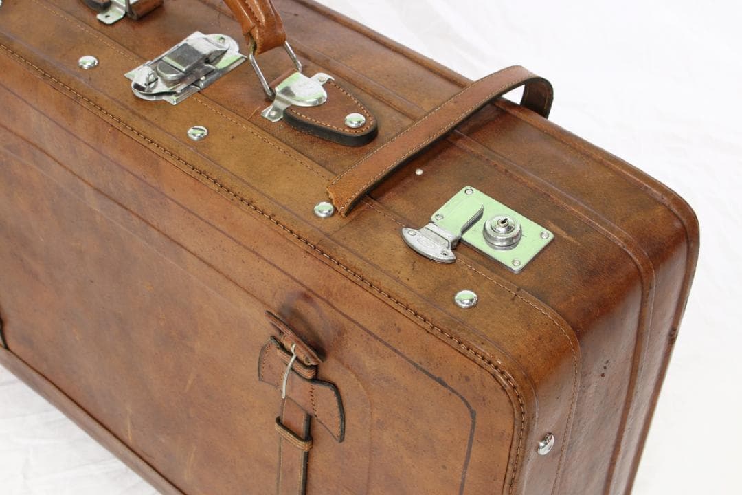 クラシックブラウンレザー風？旅行かばん