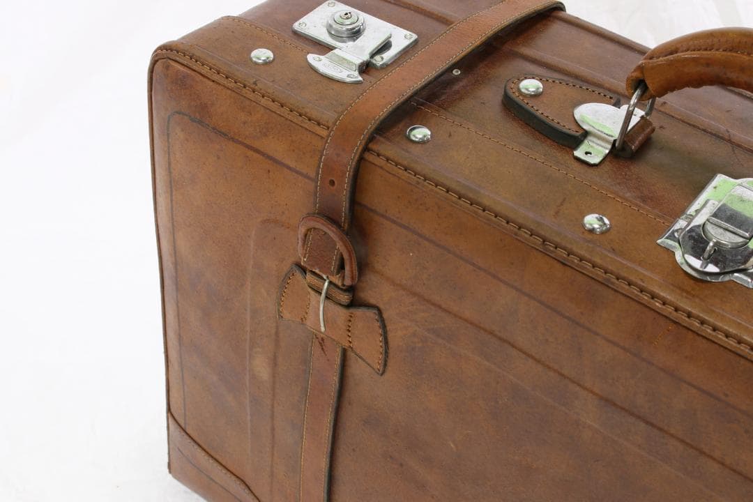 クラシックブラウンレザー風？旅行かばん