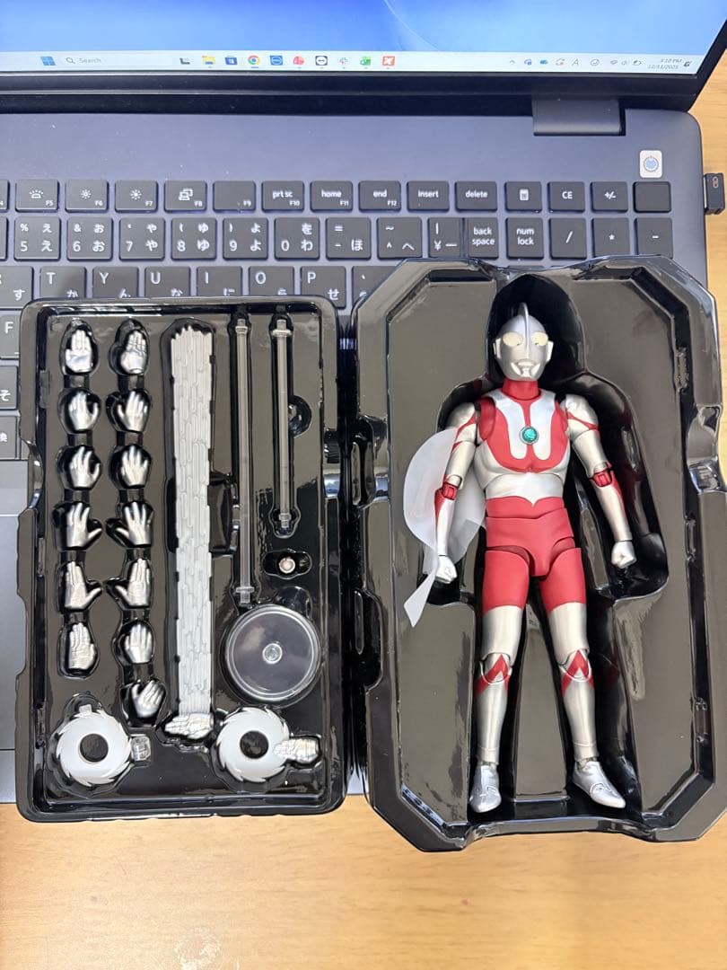 S.H.Figuarts 真骨彫製法 ウルトラマン ブラザーズマント