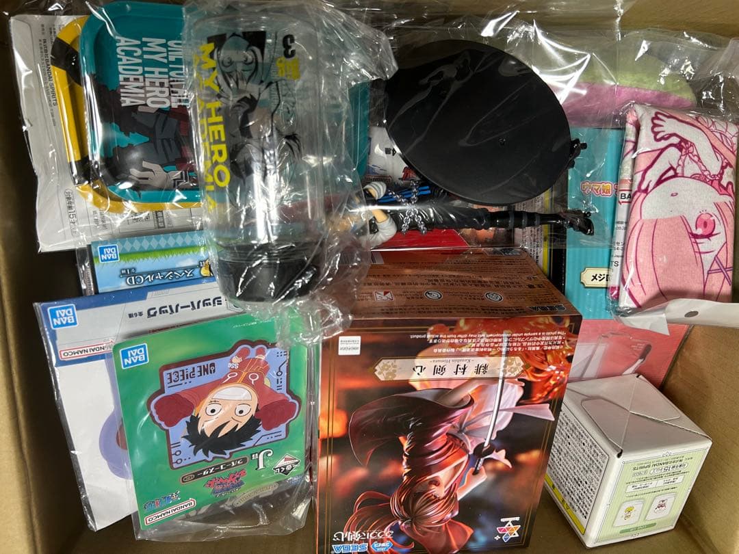 ノンジャンル アニメ キャラクターグッズ まとめ売り 300点