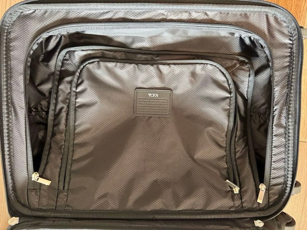 TUMI：キャリーケース　TEGRA LITE ／オリーブグリーン