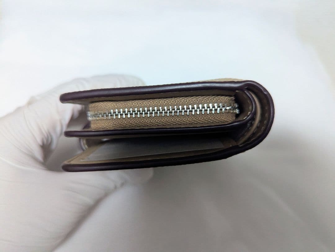 COACH 二つ折り財布 シグネチャー柄 ベージュ CW786