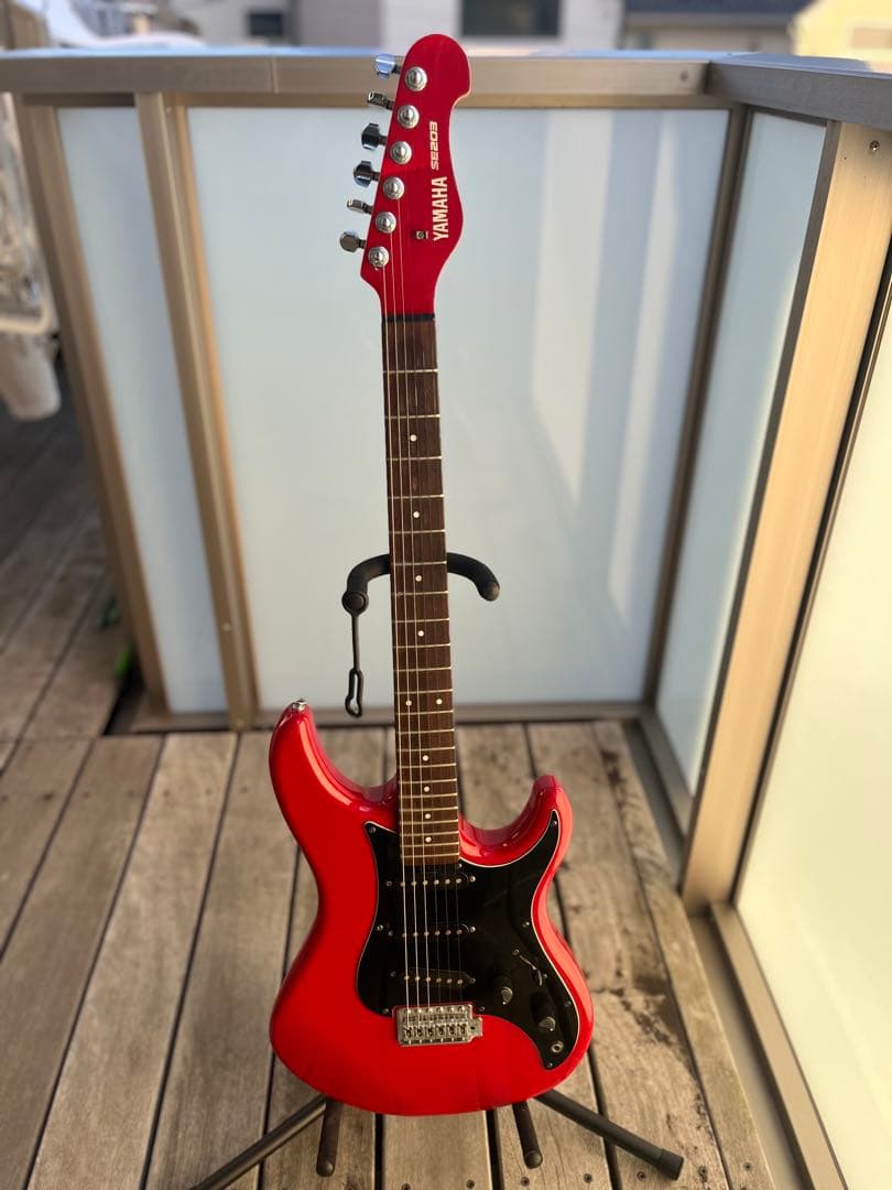 Yamaha SE203 エレキギター レッド