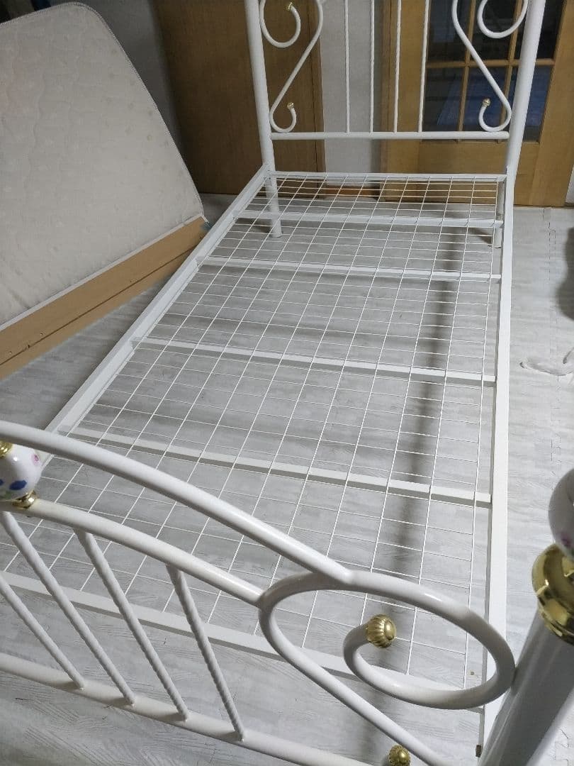 札幌市近郊の方限定！送料無料！ニトリ お姫様ベッド シングルパイプベッド