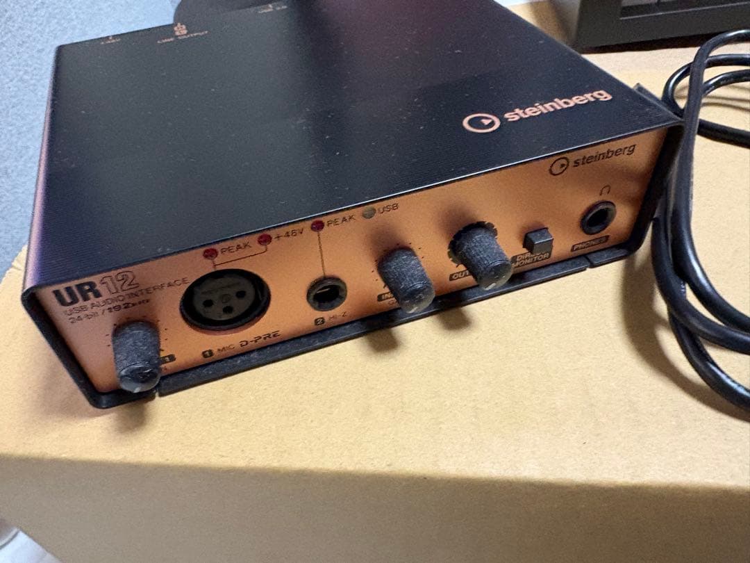 MIDIキーボードとオーディオ機器セット