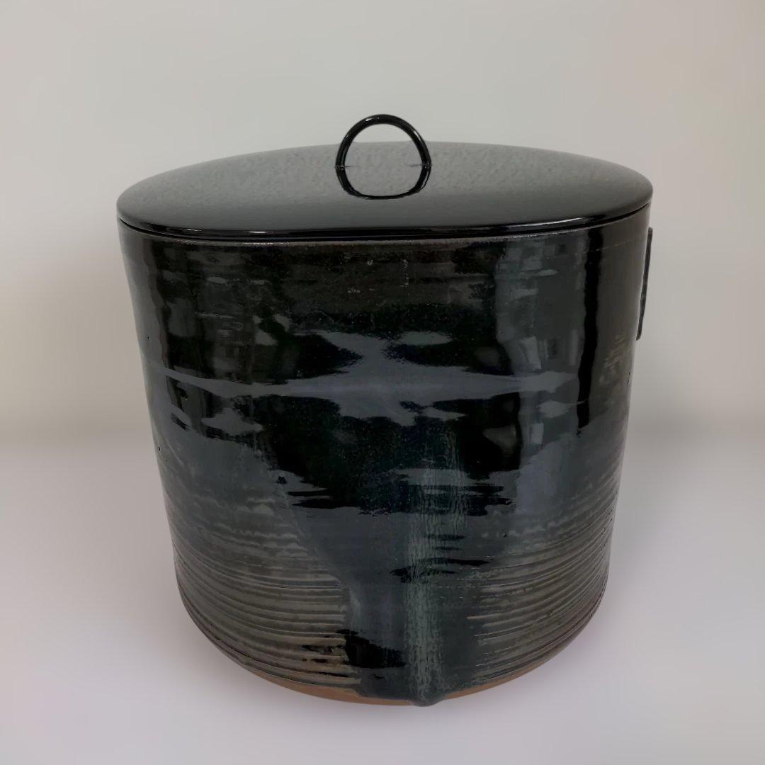 【美品】高取焼　14代 亀井味楽作　管耳つき水差し　共箱　茶道具