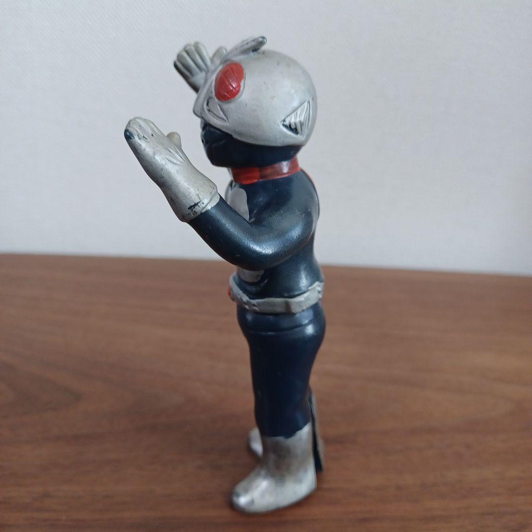 当時物　無版権　「仮面ライダー」鉛筆削り付きの希少ソフビフィギュア