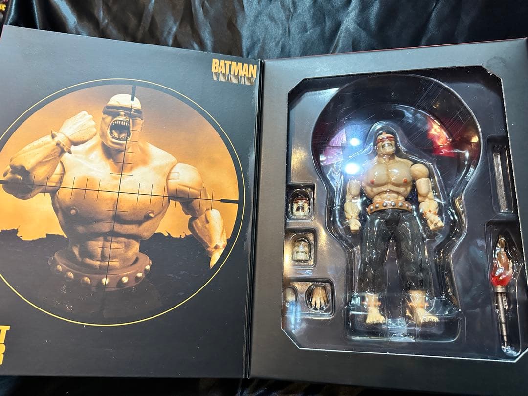 mezco one12 ミュータントリーダー バットマンダークナイトリターンズ