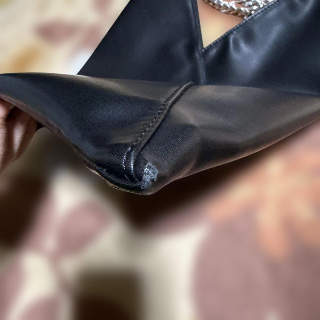 MM6 パデッド ジャパニーズチェーンショルダーバッグ