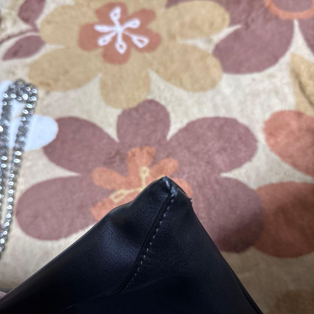 MM6 パデッド ジャパニーズチェーンショルダーバッグ