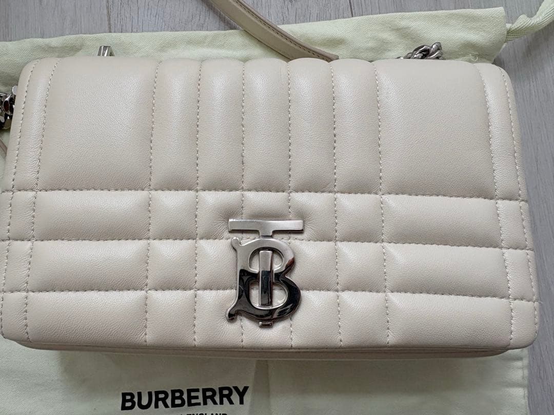 【いつむ】BURBERRY LOLA バーバリー ローラショルダーバッグ