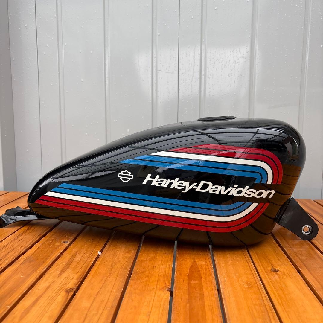Harley-Davidson タンク 黒/赤/青