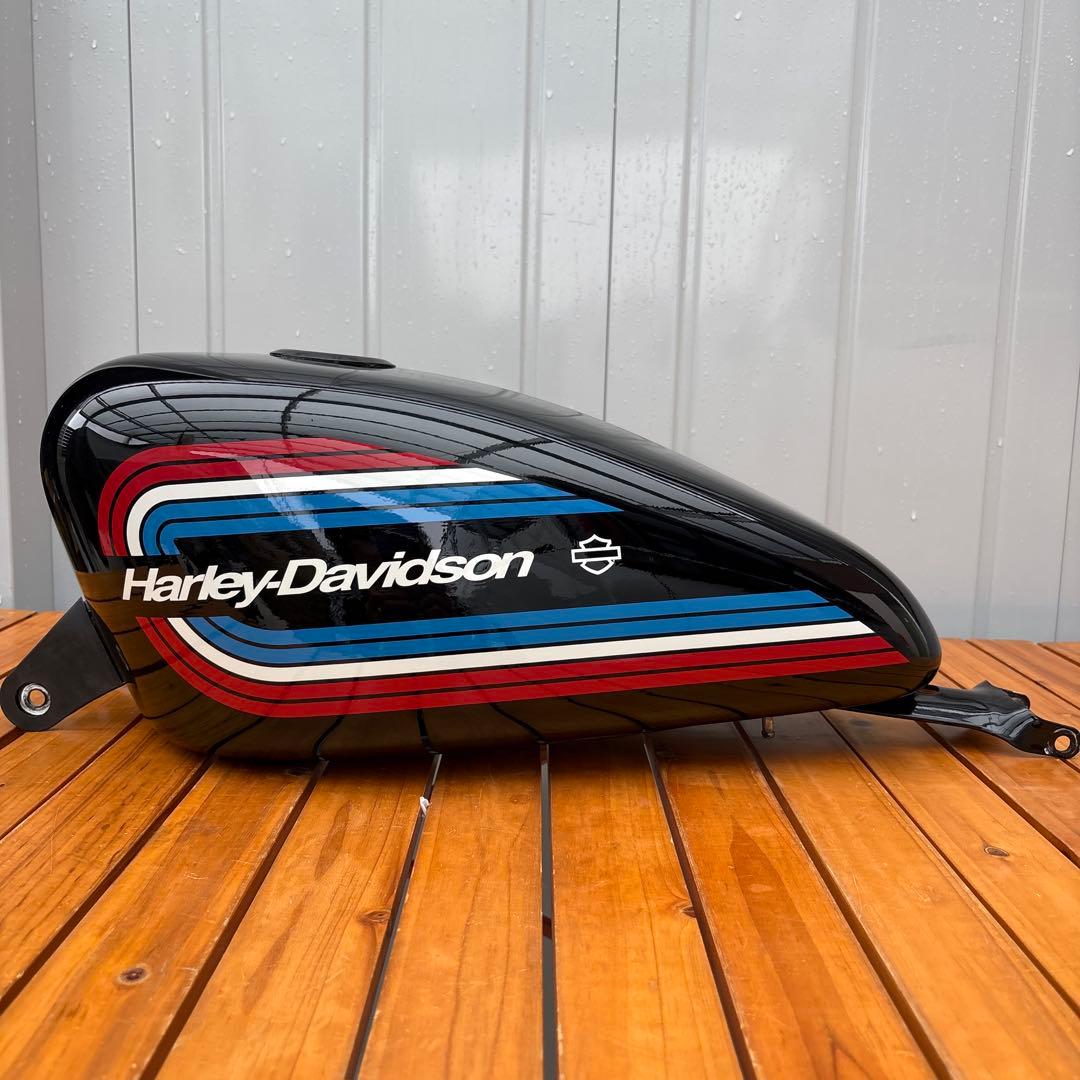 Harley-Davidson タンク 黒/赤/青