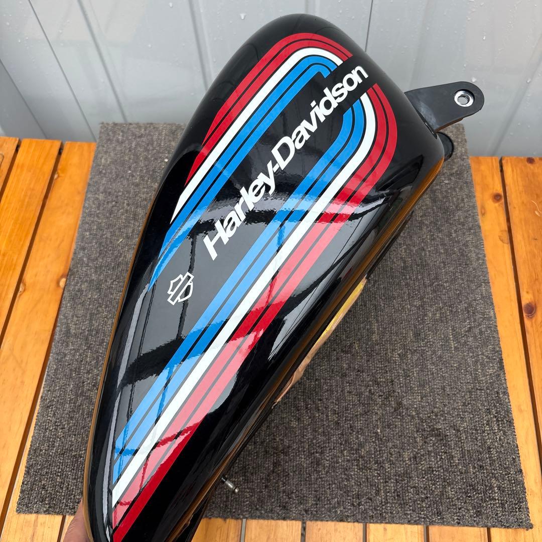 Harley-Davidson タンク 黒/赤/青