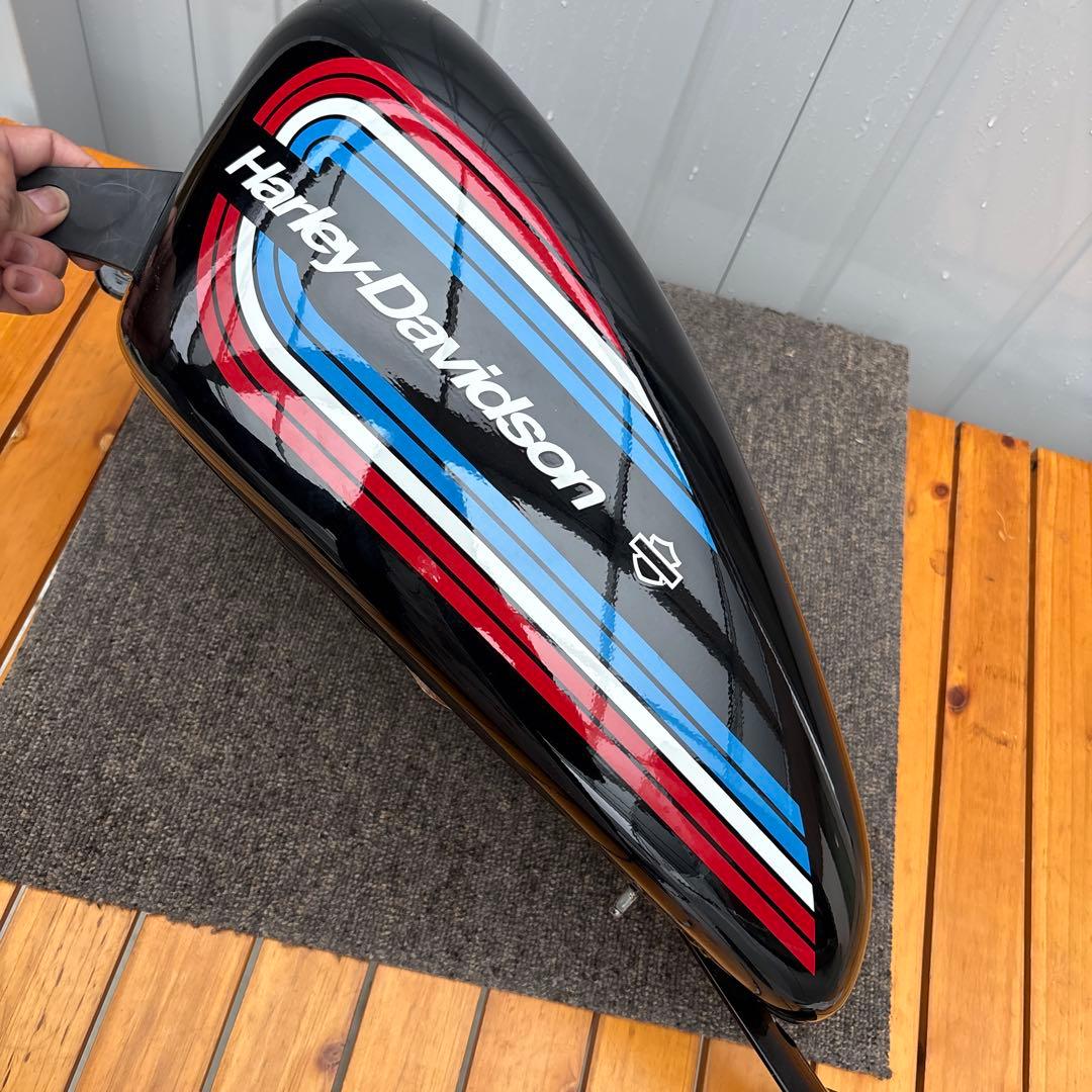 Harley-Davidson タンク 黒/赤/青
