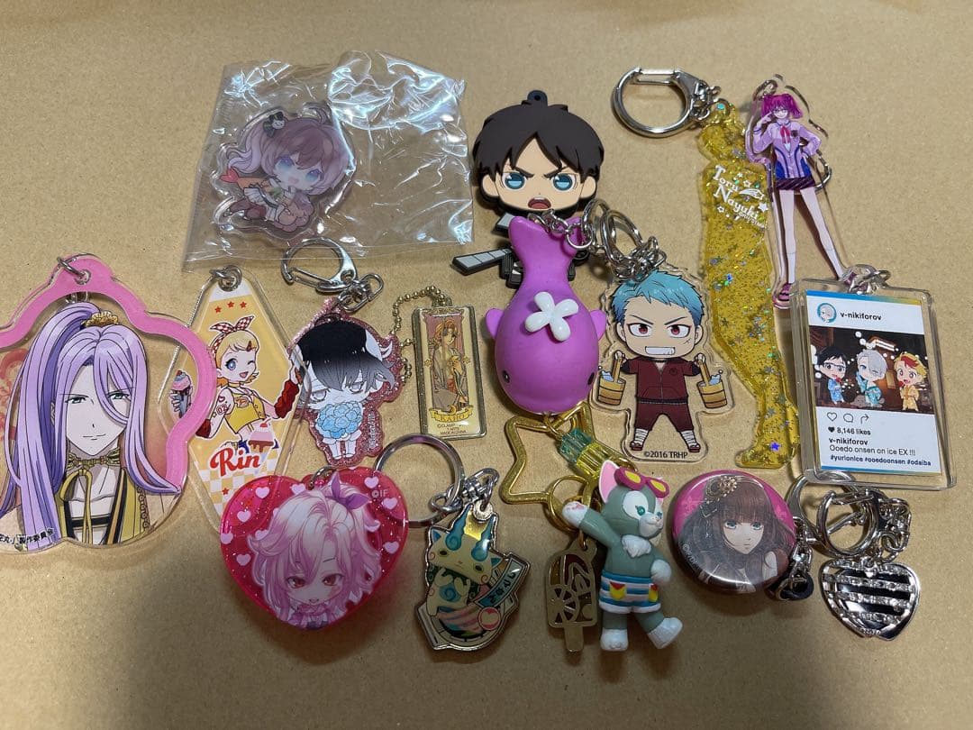 アニメ グッズ まとめ売り ノンジャンル 100点以上 アクスタ アクキー等