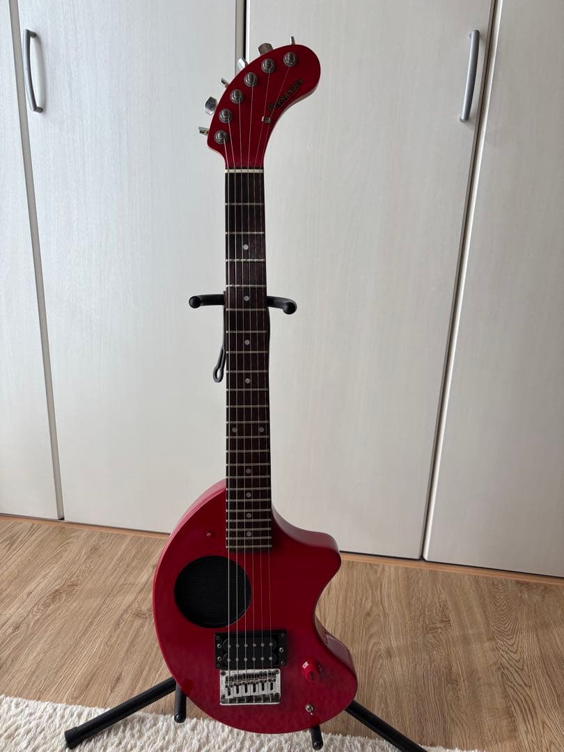 赤いZO-3 フェルナンデス　結構美品　完動品です