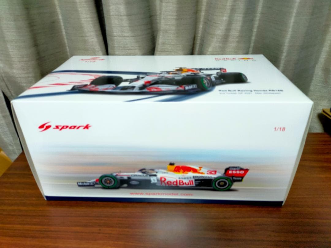 SPARK レッドブル ホンダ RB16B トルコ 1/18 ありがとう号