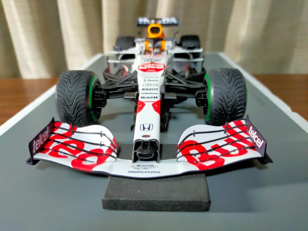 SPARK レッドブル ホンダ RB16B トルコ 1/18 ありがとう号