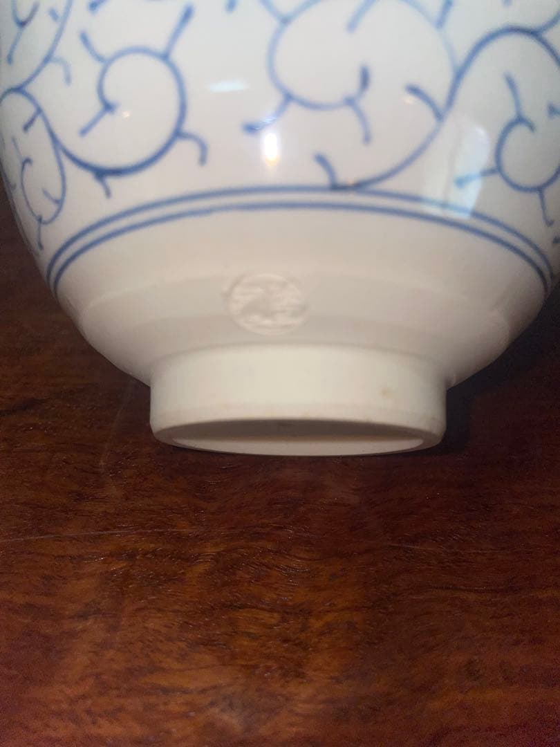 七宝繋ぎの文様と唐草文様