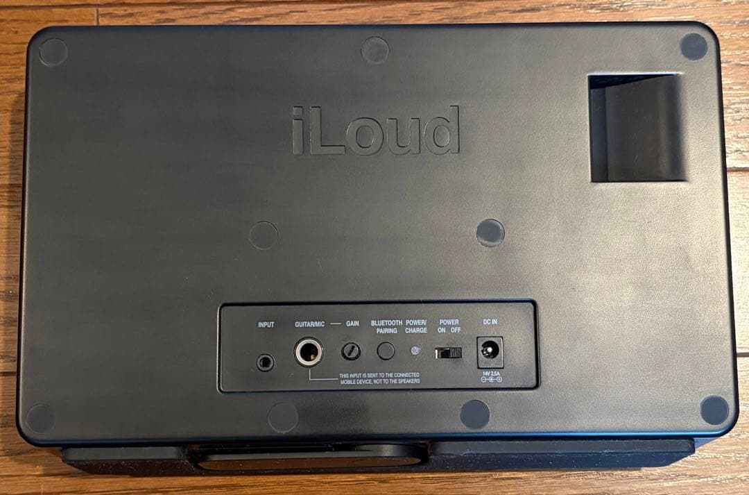 IK Multimedia iLoud ポータブルスピーカー
