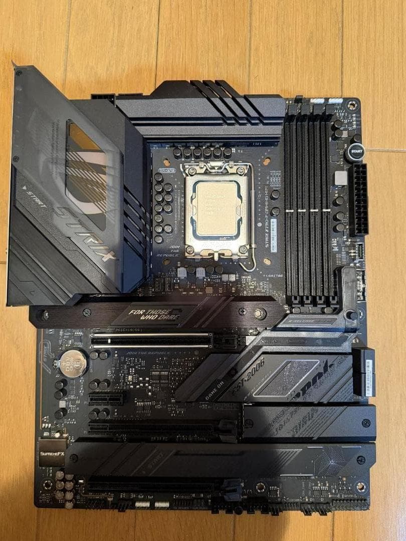 ROG STRIX Z790-F GAMING WiFi ＋ i7-13700K