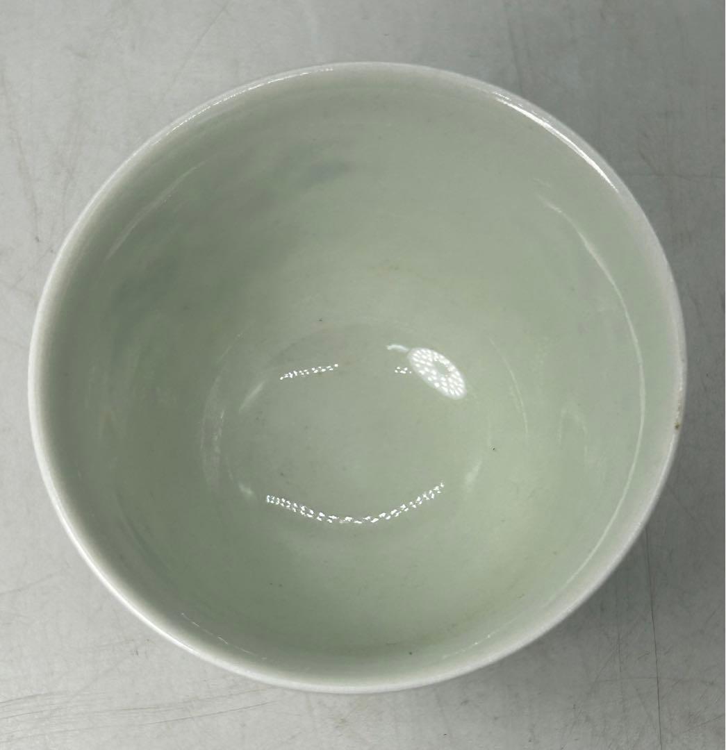 中国　とう彩　花卉紋湯呑み　大明成化年製銘　送料込み1022