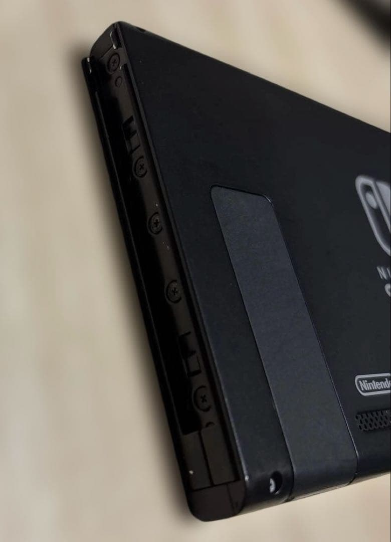 S*い様 Nintendo Switch 本体 （動作確認済み）