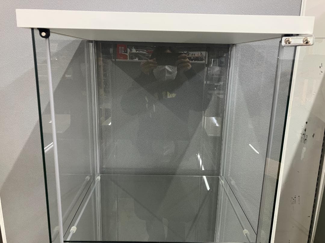 IKEA ガラスショーケース 飾り棚 DETOLF ホワイト②