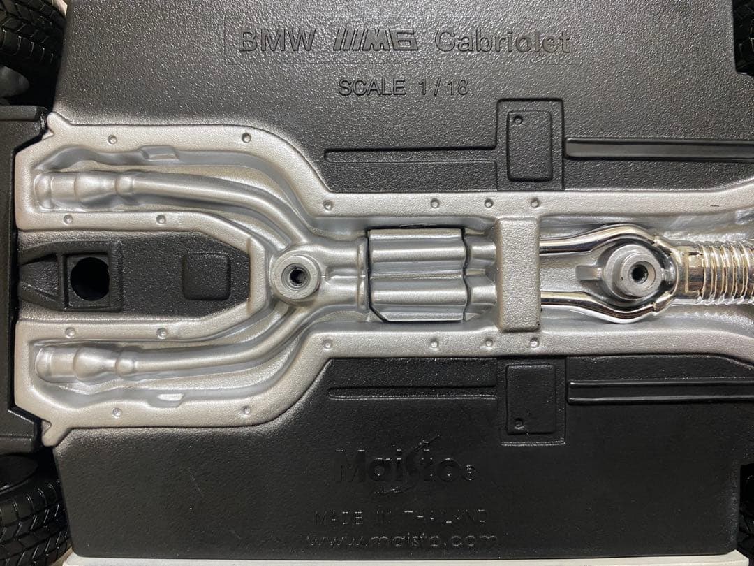 ミニカー Maisto BMW M6 Cabriolet 1/18