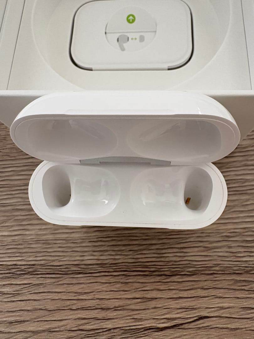 AirPods Pro 第2世代 Lightning端子 MQD83J/A