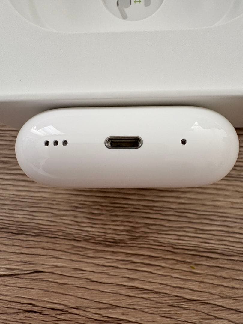 AirPods Pro 第2世代 Lightning端子 MQD83J/A