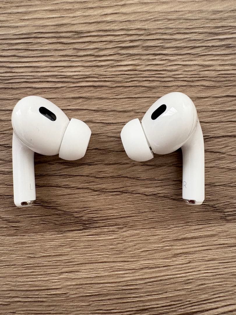 AirPods Pro 第2世代 Lightning端子 MQD83J/A