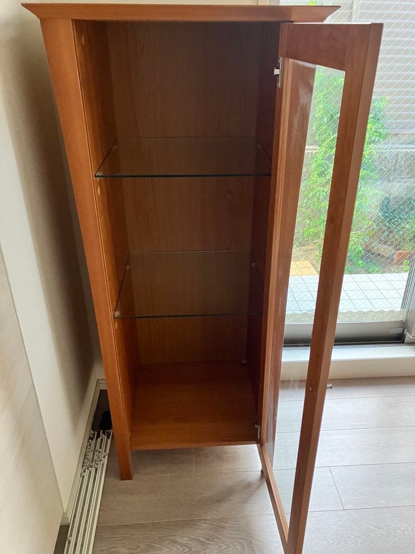 Bo Concept 木製キャビネット ガラス扉