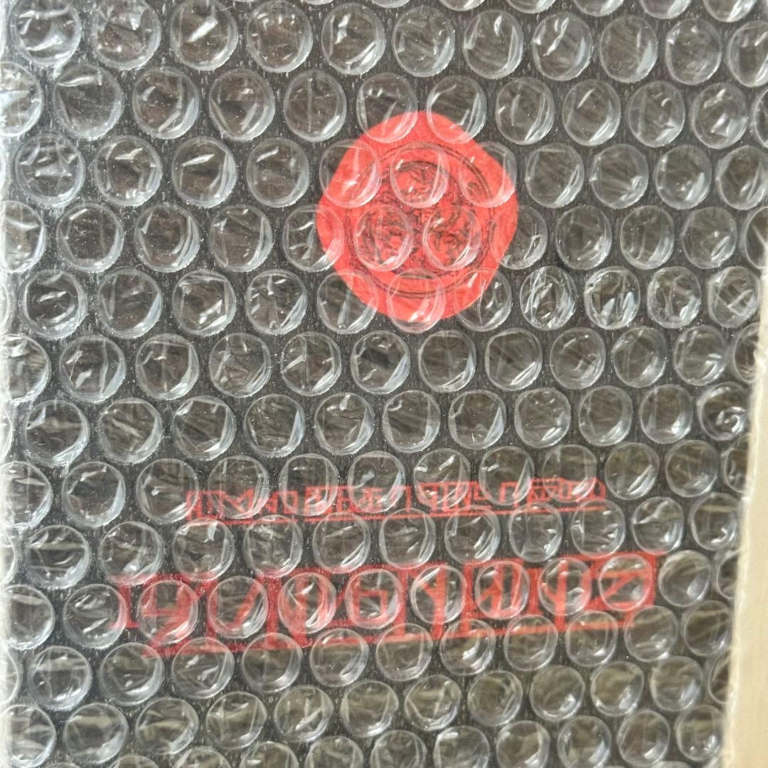 新品未開封　進撃の巨人　マーレ産の赤ワイン　ワインオープナー付き