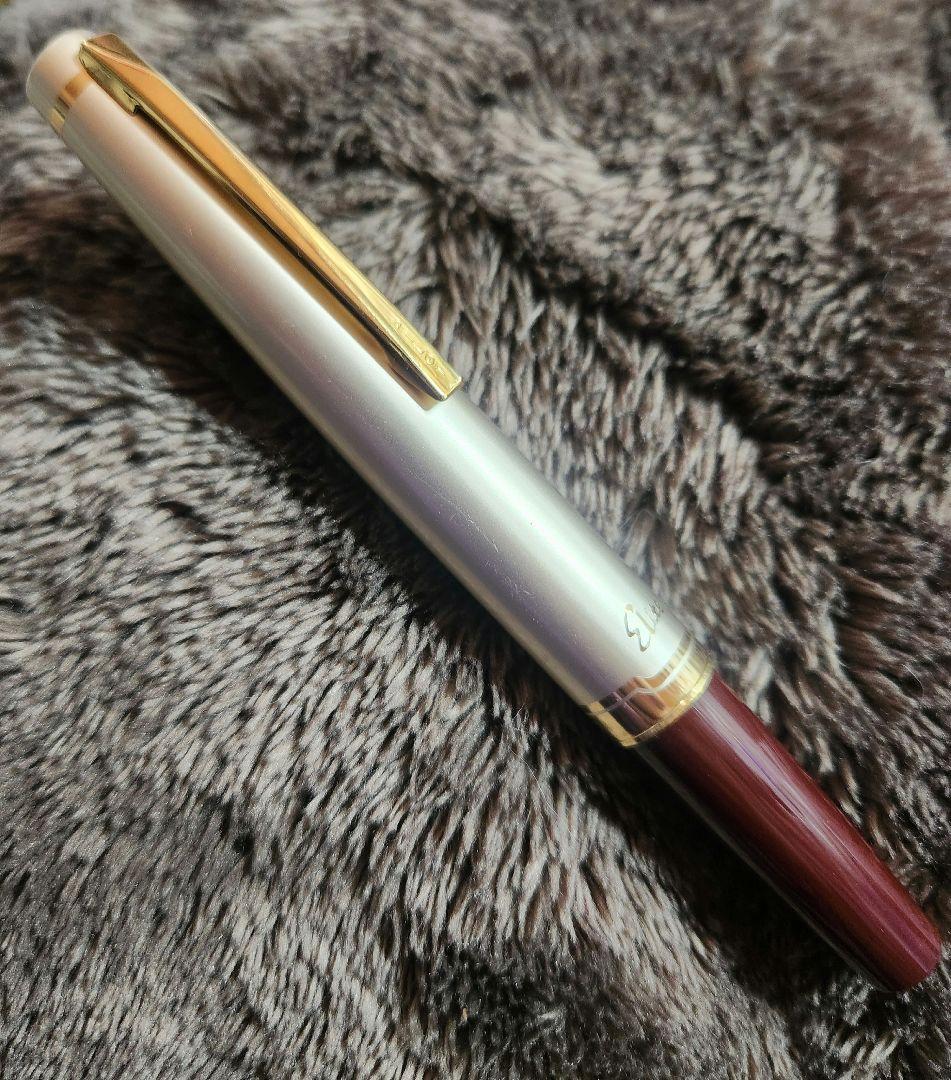 Pilot エリート(ELITE) 廃盤色 Fニブ(細字)