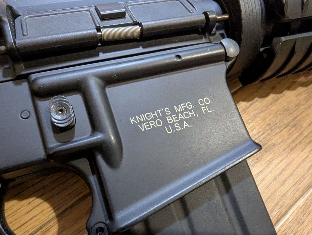 東京マルイ　ナイツ　SR-16 M4カービン