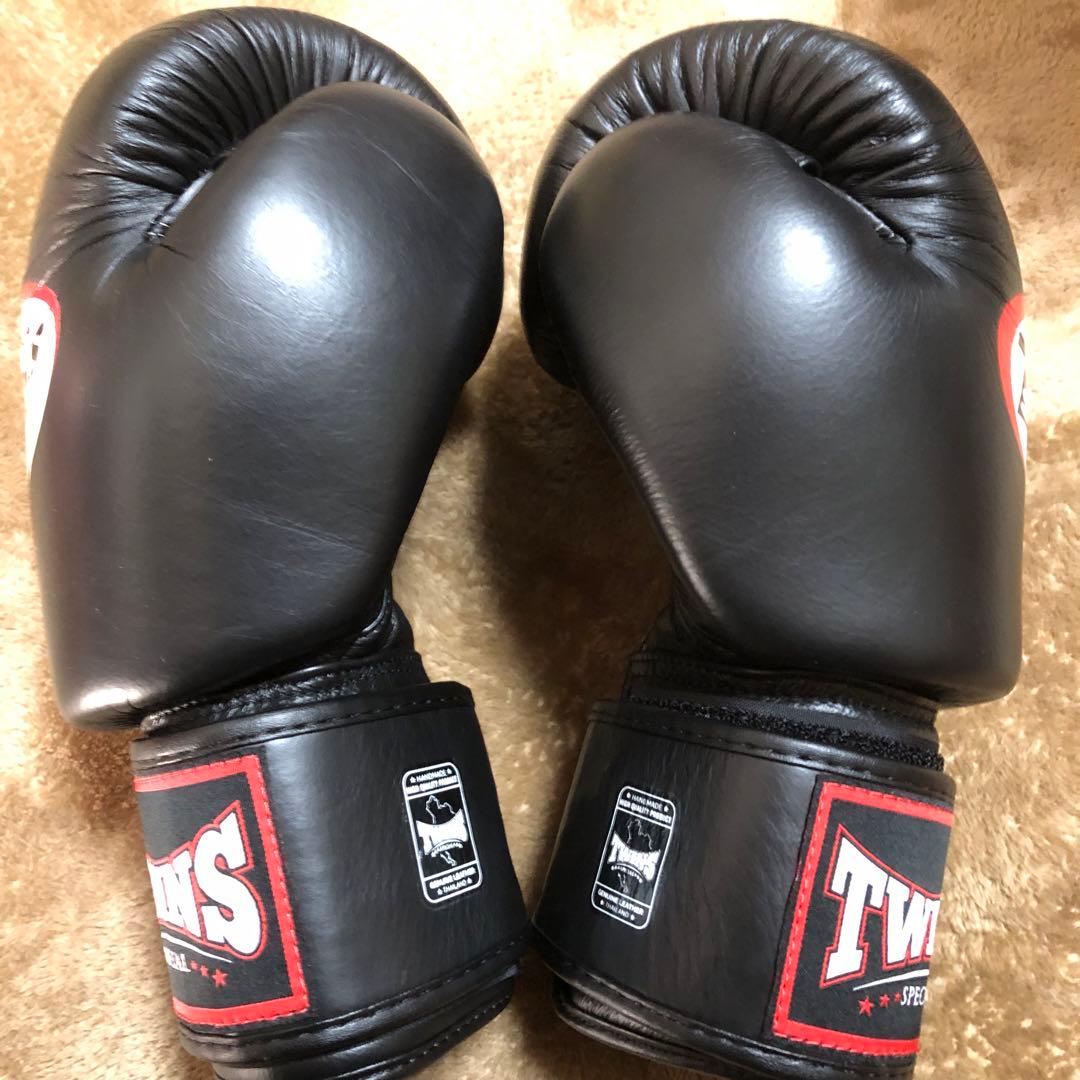 TWINS ボクシンググローブ ブラック　16oz