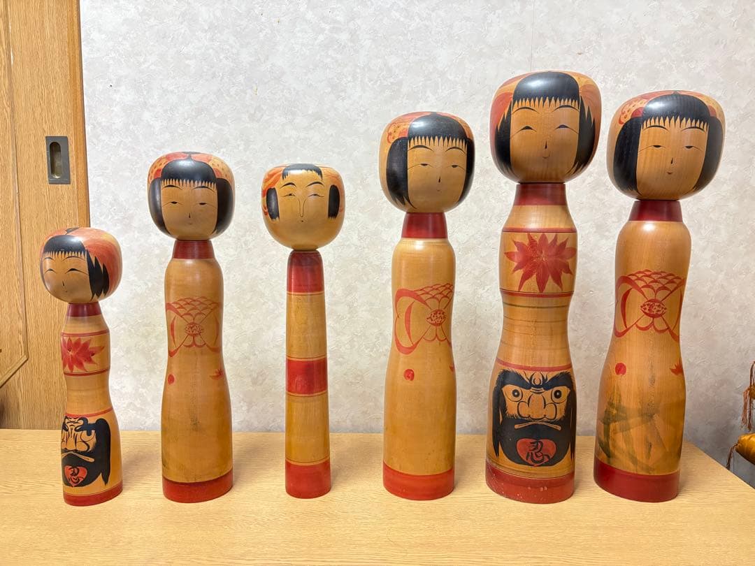 伝統的な木製こけし人形6体セット