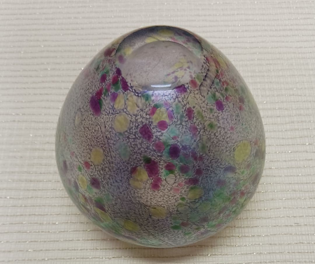 ファンシーな花瓶.ISLEOFWIGHTGLASS