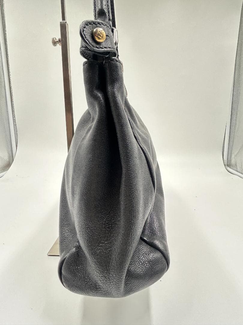 美品★FENDI フェンディ ハンドバッグ ピーカブーアイコニック 8BN226