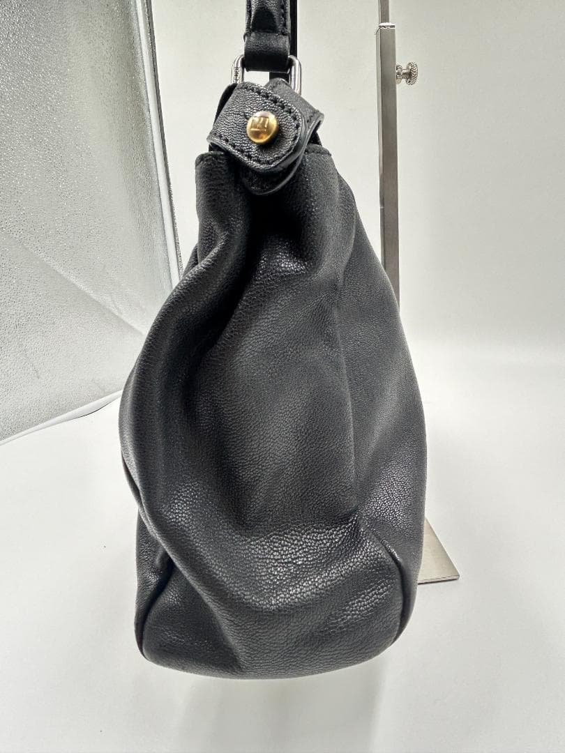 美品★FENDI フェンディ ハンドバッグ ピーカブーアイコニック 8BN226