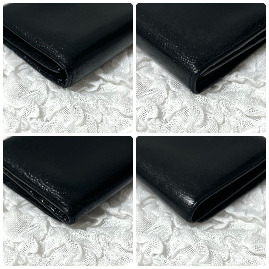 PRADA ブラック 三つ折り財布　三角　トライアングル　サフィアーノレザー