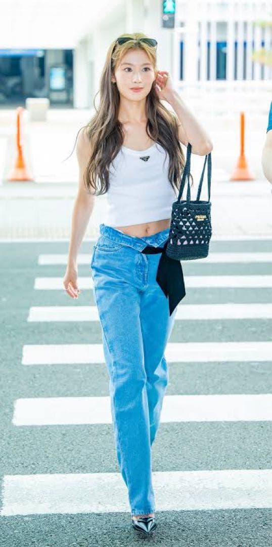 prada タンクトップ ロゴ リブニット ノースリーブ トライアングル プラダ